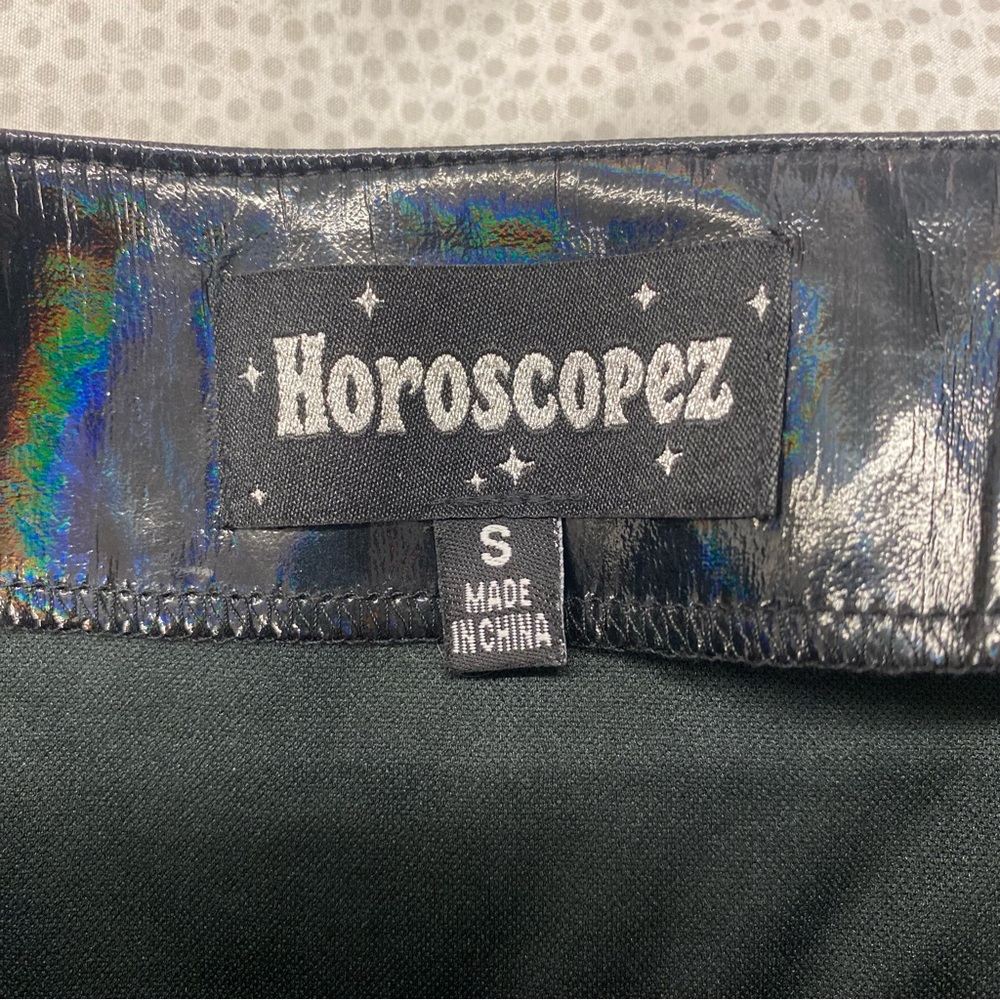 Dollskill Horoscopes black holographic mini skirt small - Picture 5 of 7